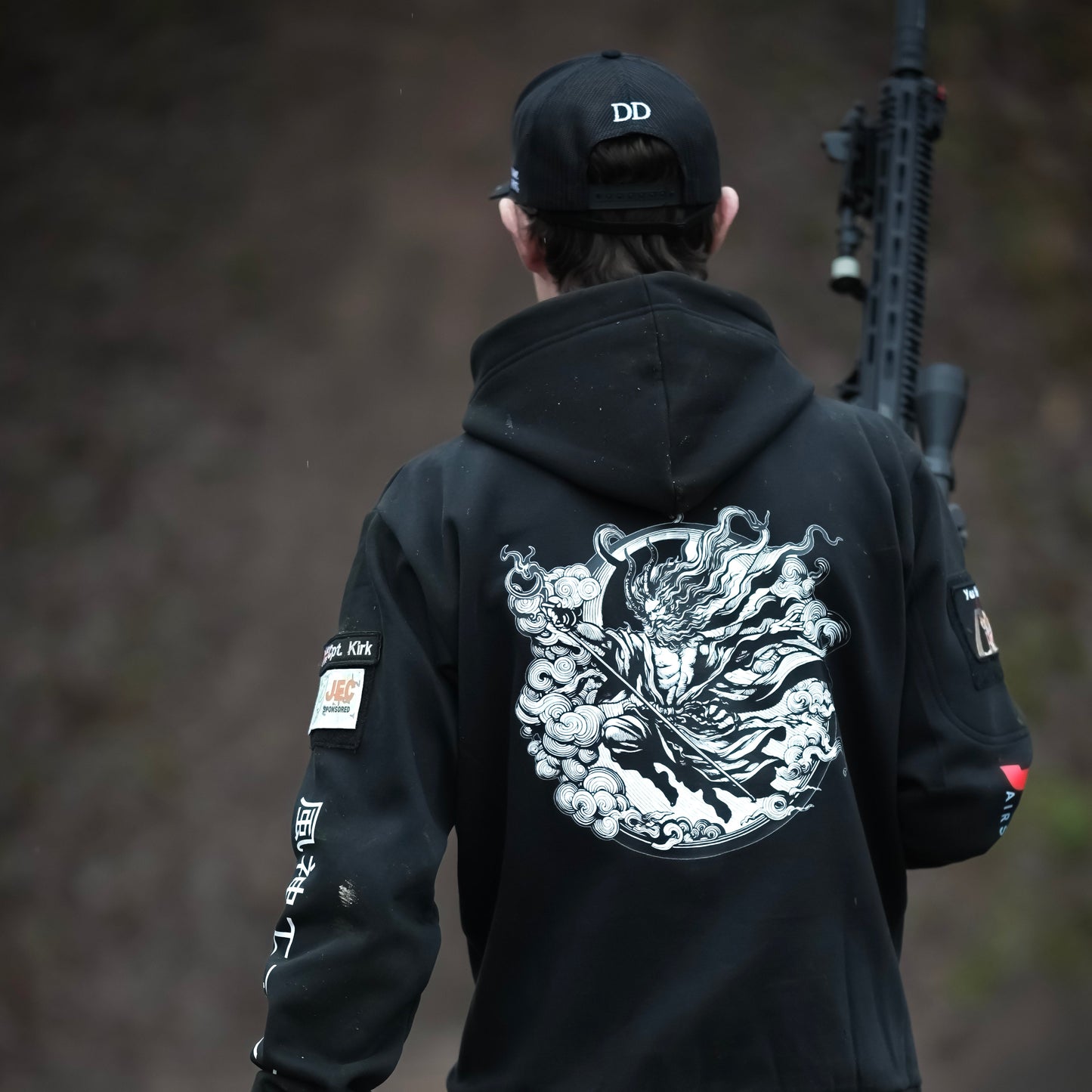 Fujin Hoodie Shiro/Kuro Edition